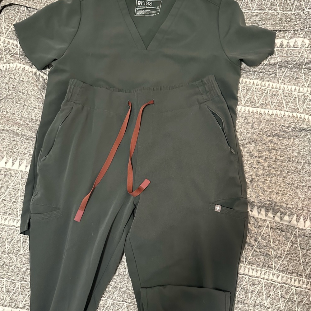 Figs olive green scrub set.